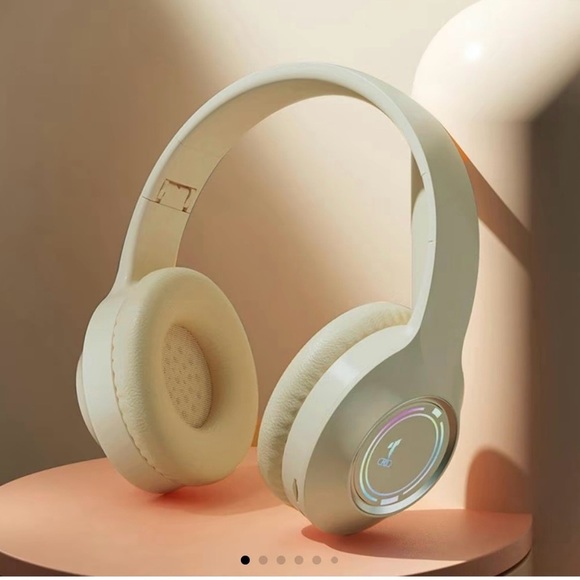 Wireless Over-Ear Headphones - Cream - Picture 7 of 7